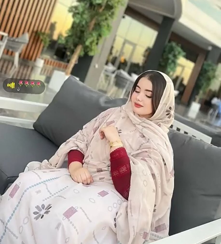 "تاريخ وهوية وفخر في كل ابتسامة لموريتانية 💛"