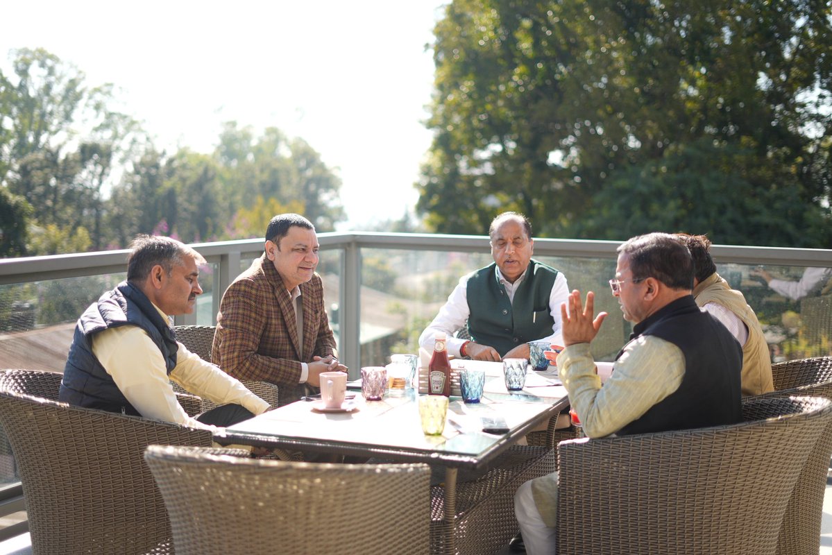 sudhirhp's tweet image. आज धर्मशाला में नेता प्रतिपक्ष श्री जय राम ठाकुर जी एवं वरिष्ठ नेतृत्व के साथ शीतकालीन सत्र को लेकर चर्चा की।