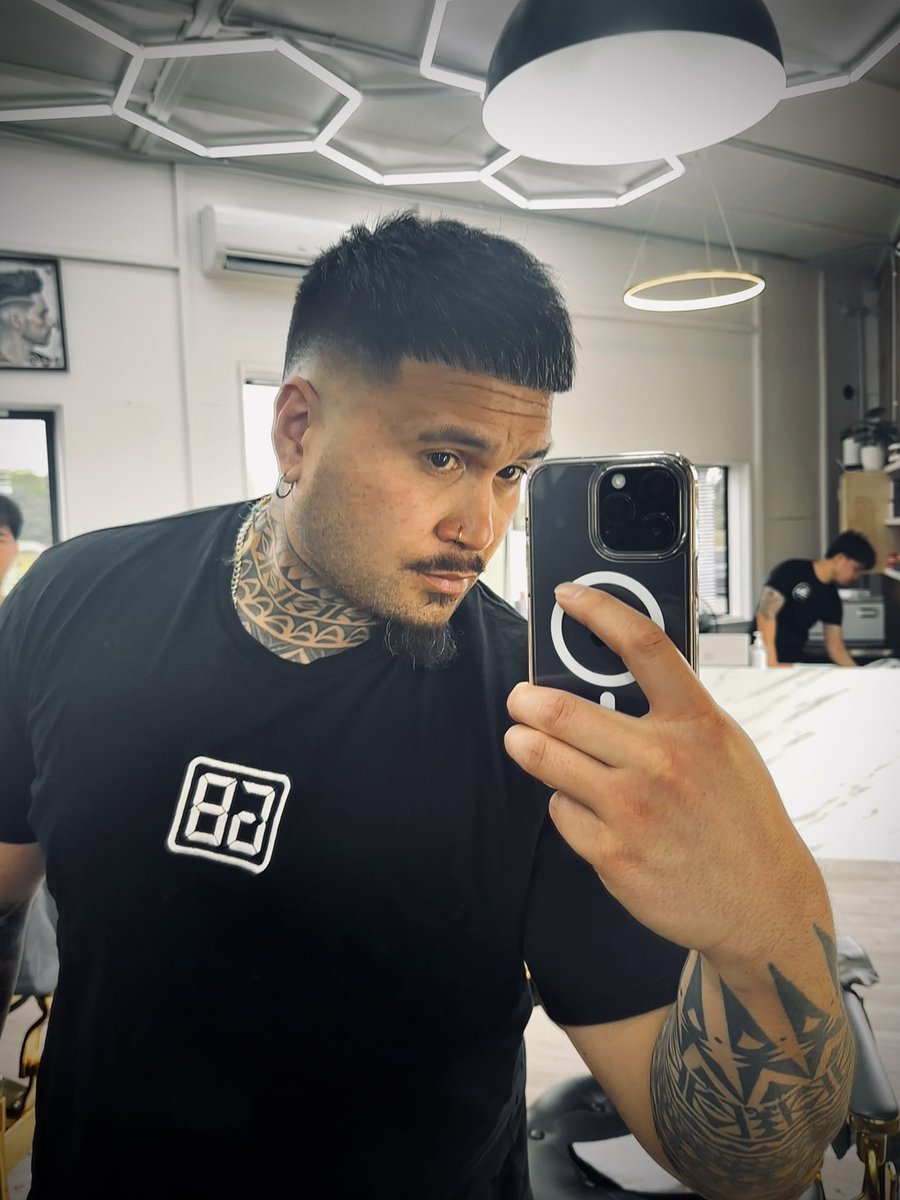 i live to flex tweet media