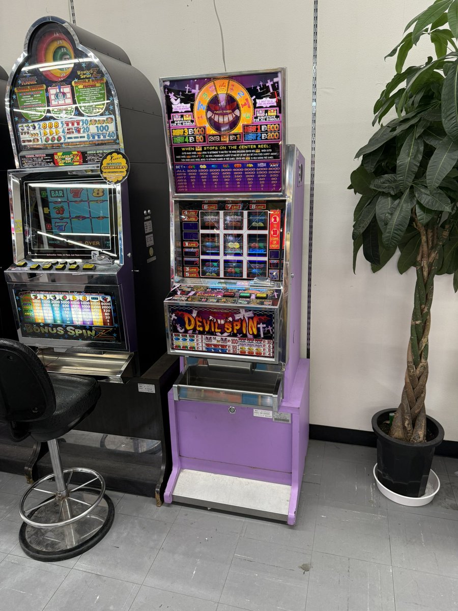 oTeGTO2z9U5934's tweet image. こんにちは‼️
新しい機械が仲間入りしました🎉🎉
ぜひ皆様遊んで下さい‼️
ヴィーナスファウンテンに2倍マス仕込んでおきました‼️
皆様のご来店お待ちしております‼️