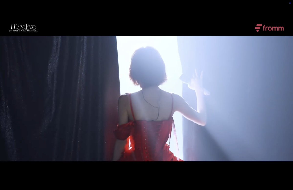 iAMPUPER's tweet image. เพิ่งรู้ว่า VCR ที่เมกา เป็นคลิปเสียง และพูดภาษาอังกฤษ 
 youtu.be/MEwXsqcyZWI?si…  

“ทุกคนกำลังสนุกกับคอนเสิร์ตเดี่ยวครั้งแรก WE ALIVE อยู่ไหมคะ? ถึงนี่จะเป็นคอนเสิร์ตครั้งแรกของฉัน แต่ทุกอย่างก็ยังเหมือนความฝันอยู่เลย

เพราะความรักและการสนับสนุนที่ไม่มีที่สิ้นสุดจากทุกคน…