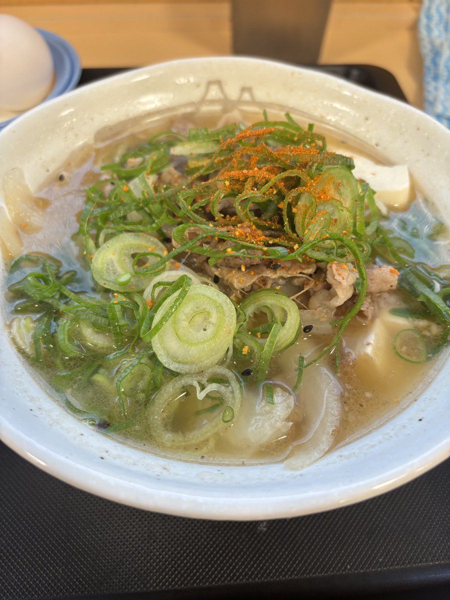 yorokobi_p's tweet image. 人生初！2日ほど前から声が出ないほど喉をやられてしまいました😭

しかし熱はなし🥺

今シーズン初のイソジンでうがいと鼻うがい😇

ガラガラ声ですが元気はあります！！

なんだか悔しいので先週食べた松屋の肉吸いをお送りいたします！ご査収ください😆

#企業公式相互フォロー 
#長野グルメ
#信州