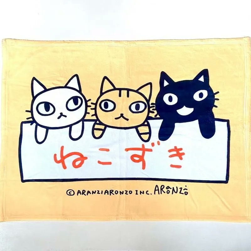 netchan's tweet photo. 小さい毛布の新柄が発売になりました！軽くて肌触りがいいので手放せませんよ。ぜひ使ってみてね。
https://t.co/06jCmkpiIq #アランジアロンゾ https://t.co/GaZ6q93Q6Z