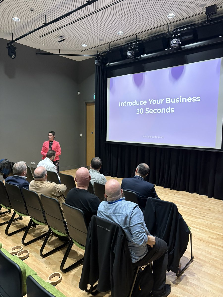 BridgendForum's tweet image. It&apos;s time for business presentations!

Who are you, what do you do, how 
that you can help the forum and how to contact you – the four questions that the members of the forum are answering on stage.

#BridgendBusinessForum 
#CreativeNetworking #NetworkingEvent