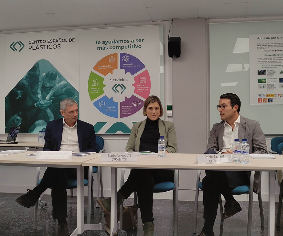 El CEP analiza el futuro reglamento ELV mundoplast.com/cep-talks-regl…