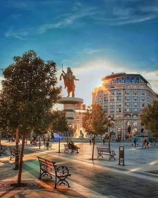 Kaurkata903's tweet image. Само еден град на светот 
има улици баш за моите чекори...