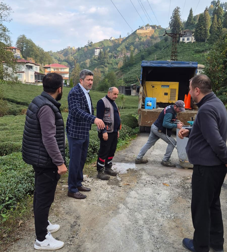 Yenicami ve Birlik Mahallelerimizde devam eden çalışmalarımızı yerinde inceledik. Çalışmaları yürüten arkadaşlara kolaylıklar diledik.