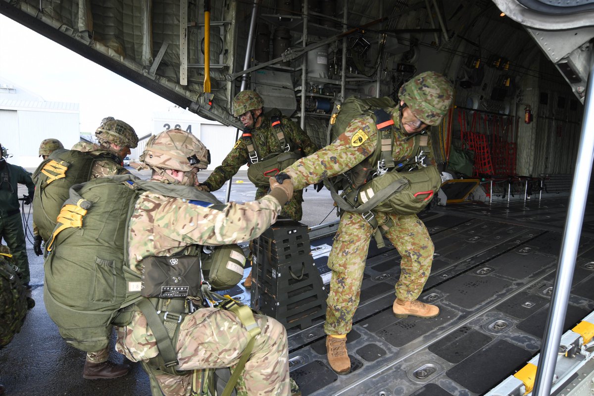 JGSDF_pr's tweet image. 🇯🇵🇬🇧#陸上自衛隊 は、１１月５日から北海道大演習場において令和７年度英陸軍との実動訓練「#ヴィジラント・アイルズ ２５」を実施中です。…