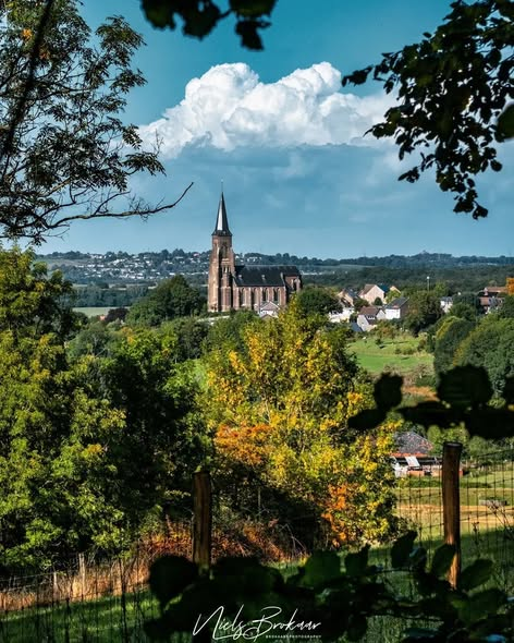 dendolly1's tweet photo. Ik ben geboren in Zuid Limburg en wel Brunssum maar Limburg is zo mooi. Woon nu in Twente wat ook mooi is maar soms mis ik de heuvels van mijn thuisland #vijlen #epen #limburg https://t.co/rxMGPJPlpT