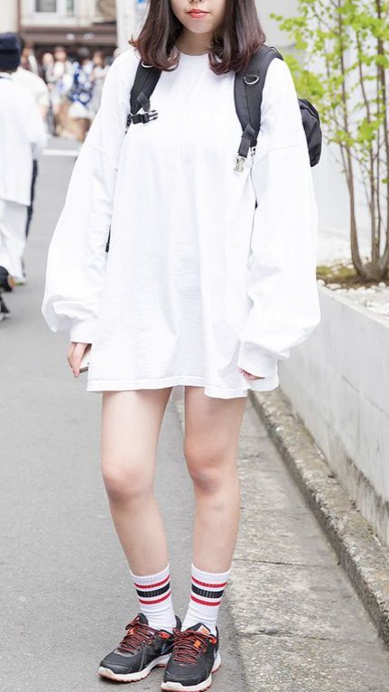 just__Deanna's tweet photo. How I see Fem Izuku would dress. She would wear smth simple and comfortable with her fave red sneakers, hair down with no make up, and yet she would still look so freaking cute and beautiful.🥰💚 https://t.co/qgAoUjaDqa