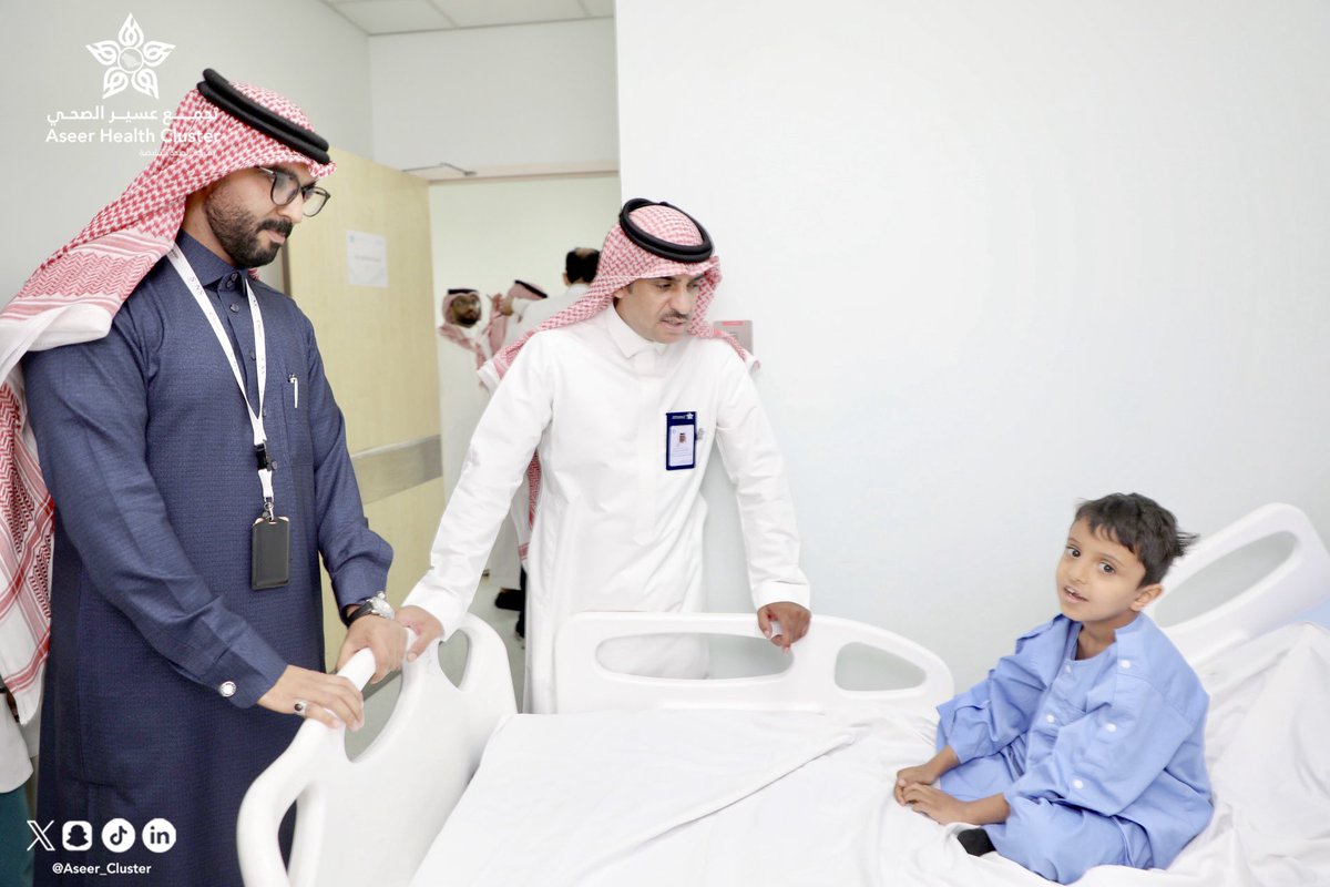 Aseer_Cluster's tweet photo. زيارة |
قام سعادة الرئيس التنفيذي لـ #تجمع_عسير_الصحي ناصر بن راشد الصافي بزيارة مستشفى الولادة والأطفال ببيشة، حيث اطلع على سير العمل والخدمات الصحية المقدمة للمرضى، في إطار جهود شركة الصحة القابضة في تحسين جودة الرعاية الصحية.