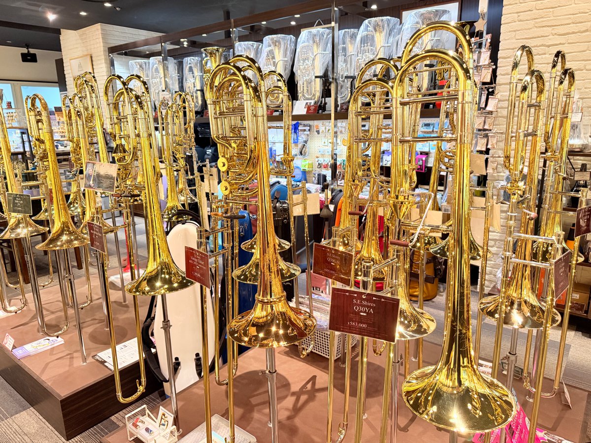 MIKIGAKKI_WIND's tweet photo. ＜LowBrassCenterフェア情報📣＞
只今ローブラスセンターではシャイアーズトロンボーンフェア開催中となっております✨
11月16日(日)にはシャイアーズ輸入元の湯村氏にご来店いただきアドバイザーデイを行います🌟
この機会に是非お越しくださいませ💁‍♀️ https://t.co/jbmh4sjeTP