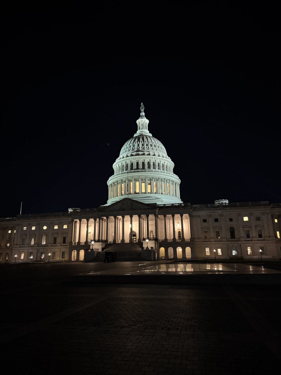 malachiobrien's tweet image. 2:02 AM

Midnight Runners Club 

💡- An idea 

How about a 250 mile run in DC in 2026. Others could join in.

I am being serious. 

Thoughts 

#DrRun #TimeToRise