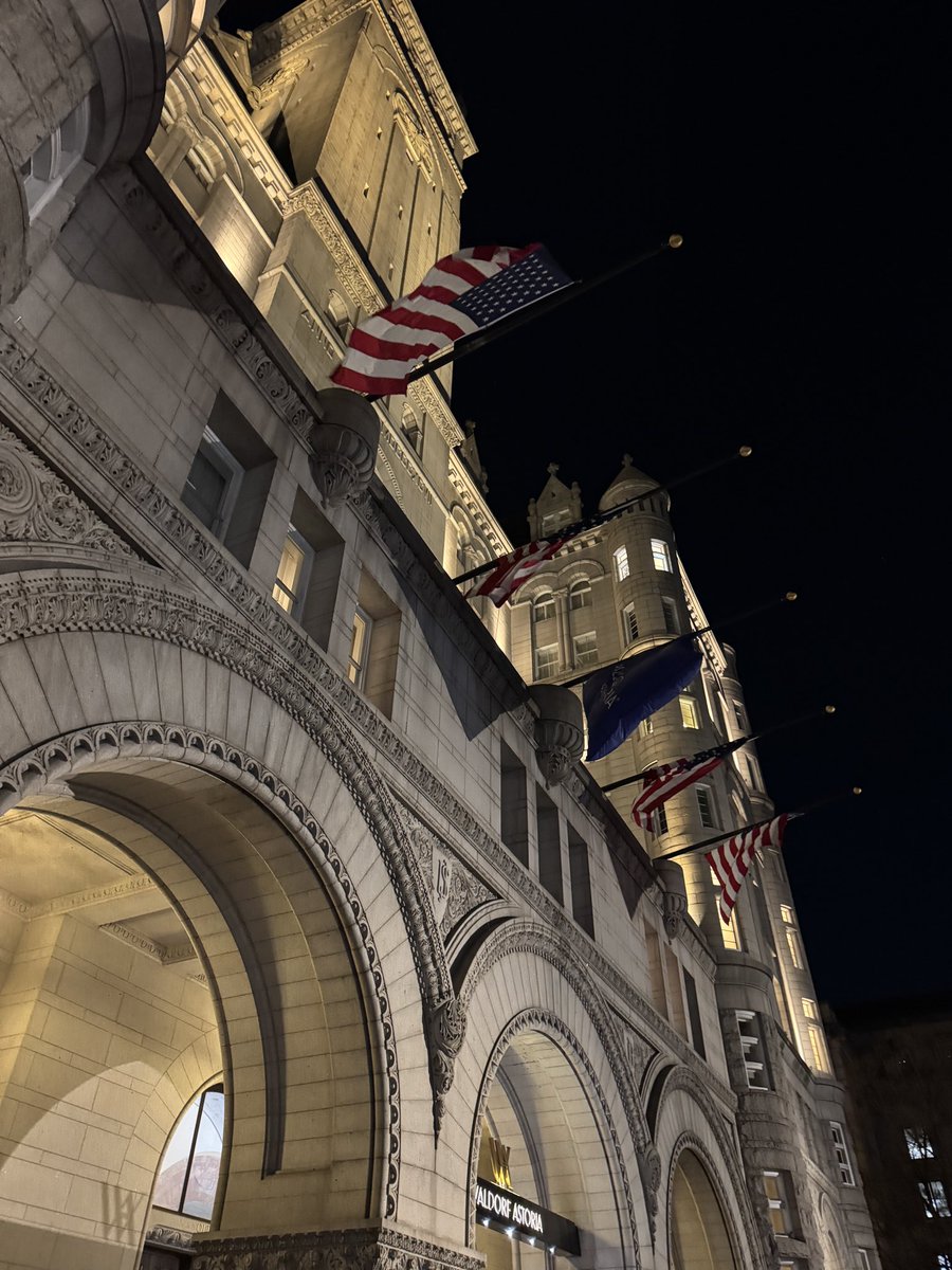 malachiobrien's tweet image. 2:02 AM

Midnight Runners Club 

💡- An idea 

How about a 250 mile run in DC in 2026. Others could join in.

I am being serious. 

Thoughts 

#DrRun #TimeToRise