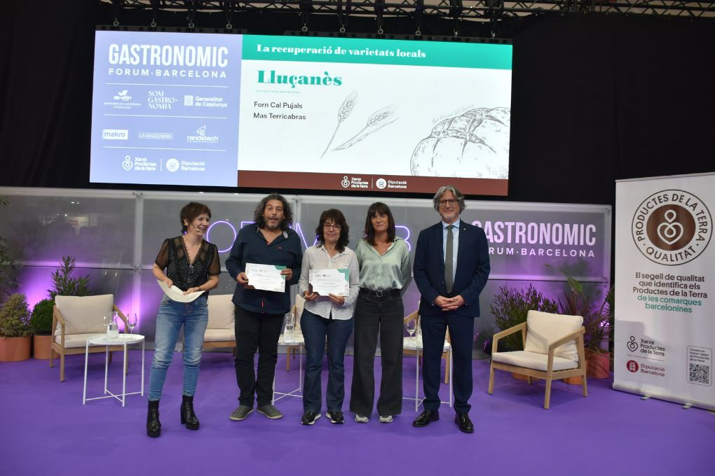 🏅Quatre empreses d’Osona i el Lluçanès reconegudes per la recuperació de varietats locals en risc d’extinció.

Vols descobrir quines són i les varietats que han recuperat❓

🔗Fes-ho aquí: ccosona.cat/actualitat/288…

#Osona  #Lluçanès