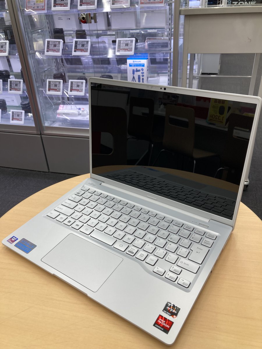 sofmap_reuse's tweet image. 【#ソフマップ #町田 店より】
📢＜販売員オススメ#中古PCのご案内‼️

#FUJITSU
#LIFEBOOK MH55

✨税込 69,980円✨
11/16(日)までここからさらに3000円引きキャンペーン開催中‼️

✅CPU:Ryzen 5 7520U
✅SSD:256GB
✅メモリ:16GB

キーの印字に擦れがなく見やすいです‼️
