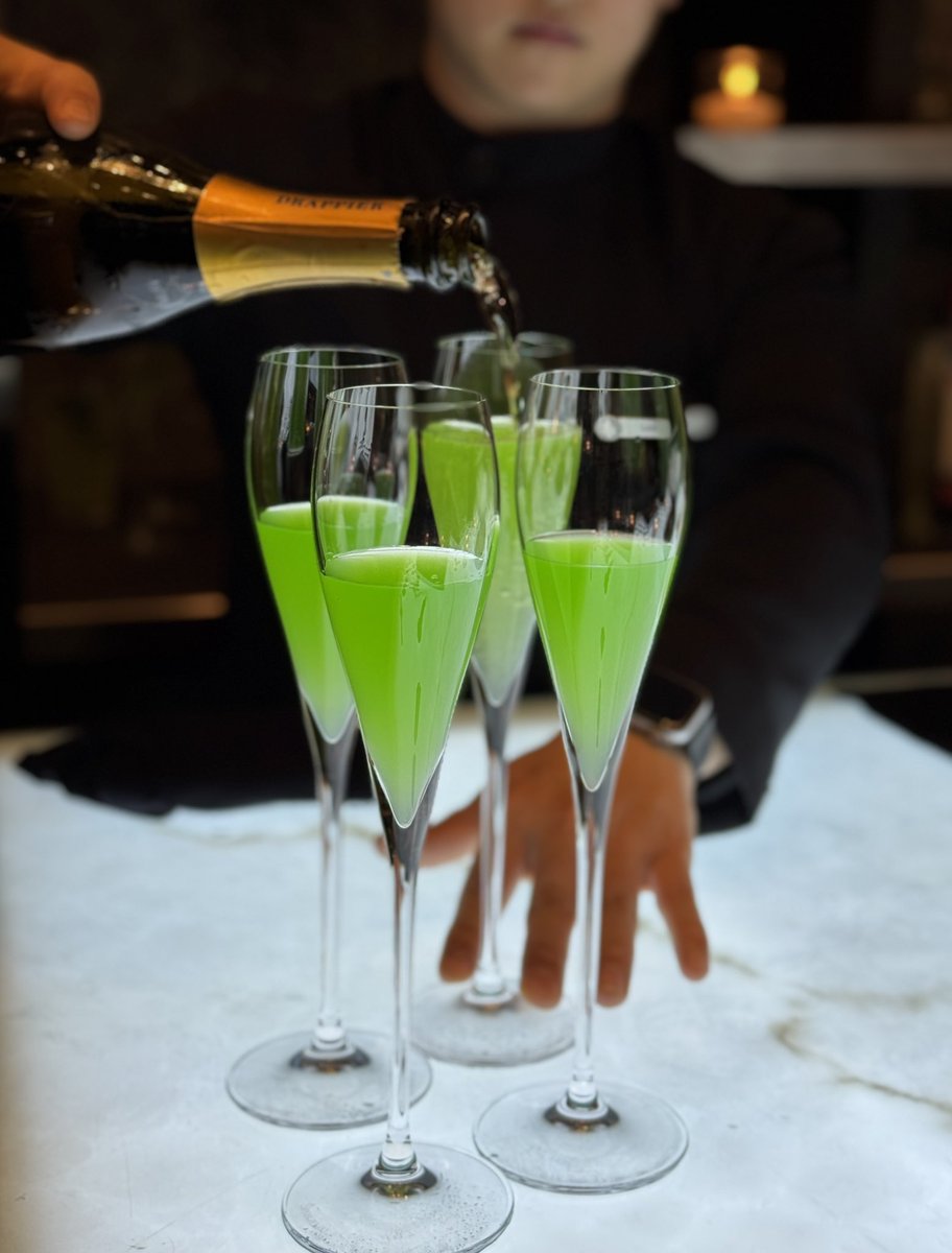 3_1988867973583630337