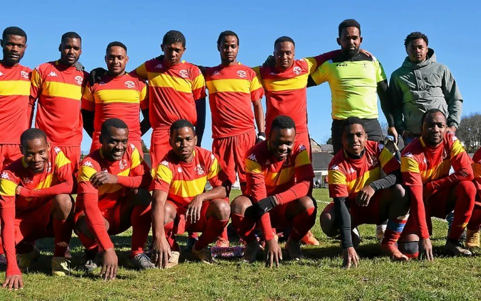 Côtes d’Armor : après de graves violences, un entraîneur et un joueur du club de football composés de migrants mahorais suspendus

Lire notre article 👉 stourm.news/?p=5015