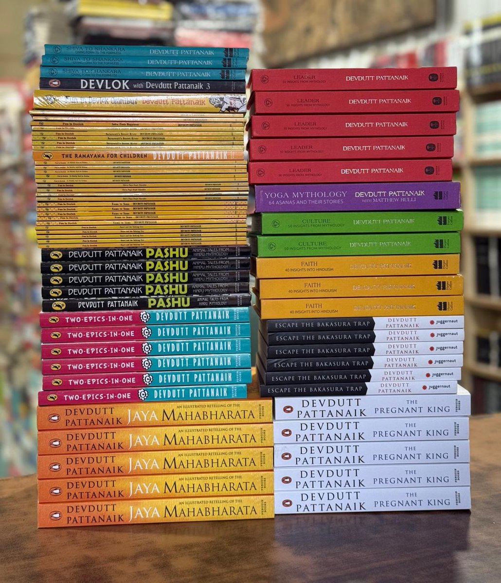 bookworm_Kris's tweet image. Looking for books by @devduttmyth? We have a few and all are signed by the author! Get your copies today at flat 20% off from Bookworm. Pan-India Home delivery available. Kindly call or msg to 9845076757.