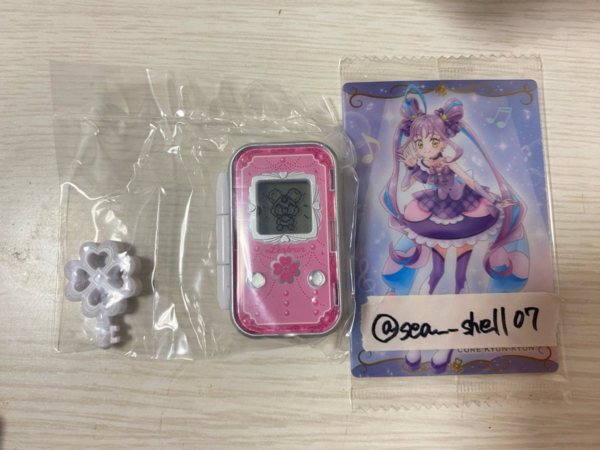 sea__shell07's tweet photo. 【交換】なりきりプリキュアDX6 ガチャ オールスターズ

譲　リンクルン

求　ハートフルコミューン（キュアブラック）

横浜手渡しまたは郵送にて交換希望 https://t.co/698ilcfn7h