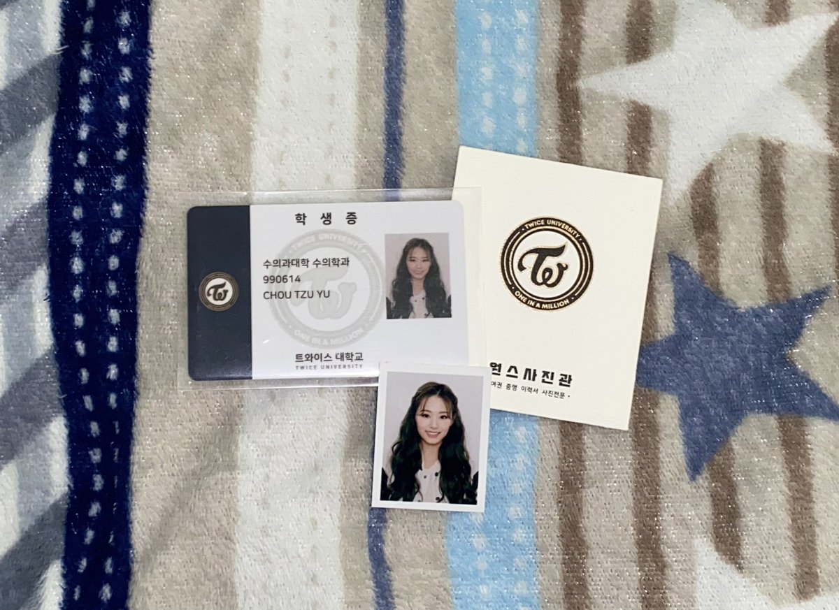 satangcarts's tweet photo. 🧺 #satangsells 
wts lfb twice ph 
tzuyu twice university id
⠀⤷ ₱180 + pf &amp; sf 

𓏔 payo
𓏔 x sensitive buyer, no rush shipping
𓏔 J&amp;T only https://t.co/LbgRH0LITv