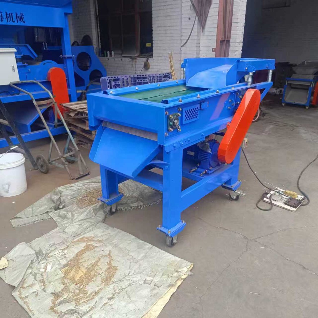 magnetic_tb's tweet image. Meet your new factory MVP: the stainless steel magnetic separator!✅ Easy to operate✅High-efficiency magnetic separation✅Built to last✅Ultra-fast material cleanup.  #MagneticSeparation #IndustrialSolutions #EfficientProcessing #StainlessSteel