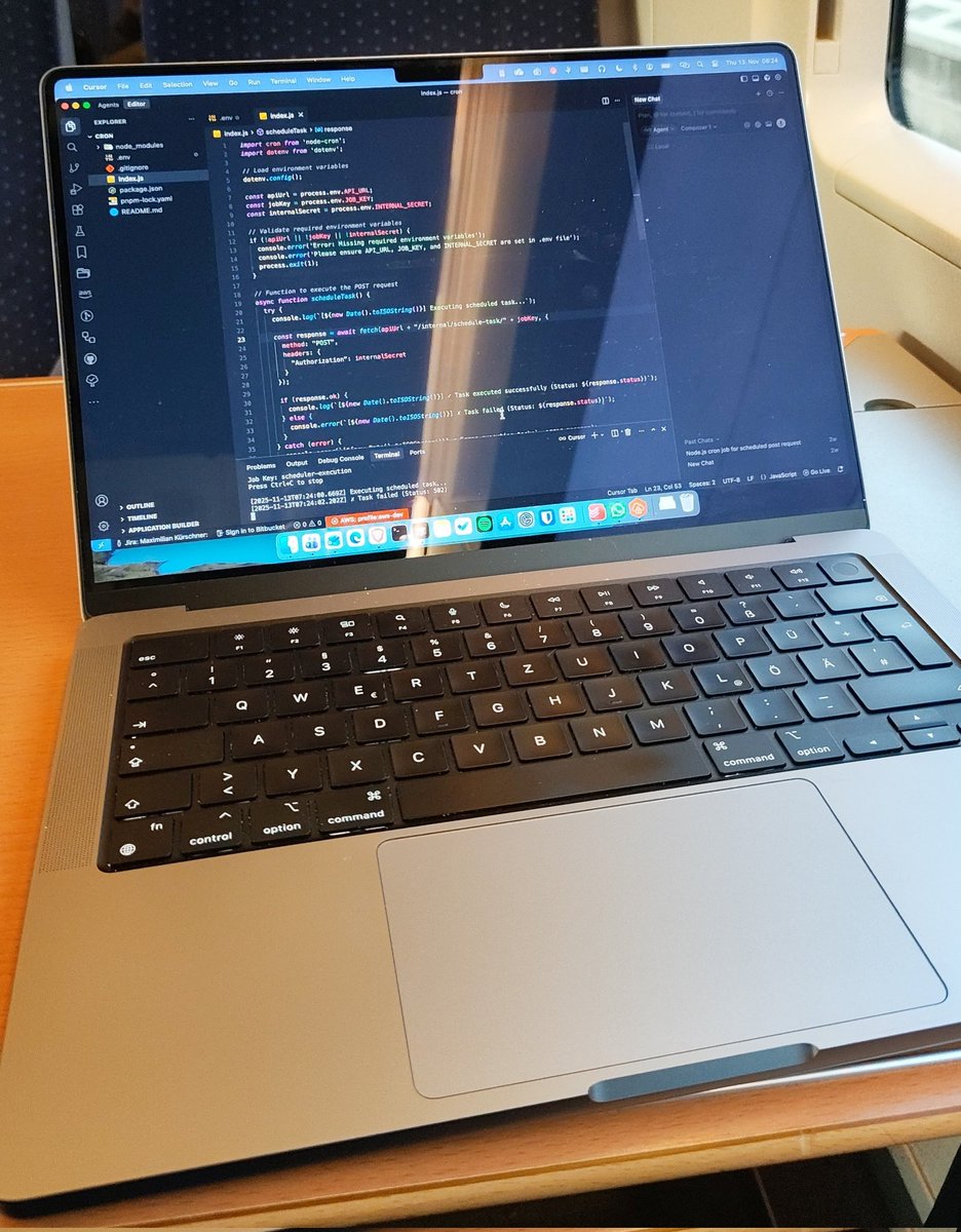 programonaut's tweet image. Working from train :)