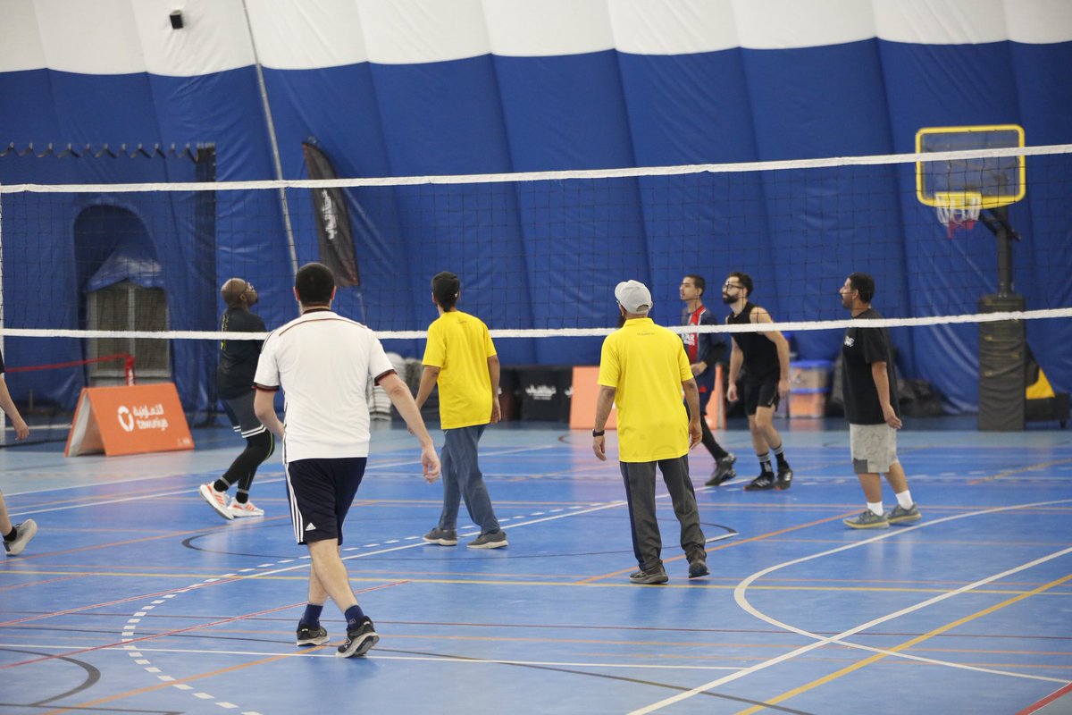 بالتعاون مع الاتحاد السعودي للرياضة للجميع🧡
يواصل فريق مبكرون نشاطه ضمن جولاته المجتمعية، وذلك في الزيارة الثانية لقبة الرياضة للجميع (SFA Dome) بمدينة الدمام 🏟️

تهدف هذه الزيارة إلى تشجيع أفراد المجتمع على ممارسة الرياضة صباحًا، وتعزيز مفهوم النشاط البدني المنتظم ضمن بيئة