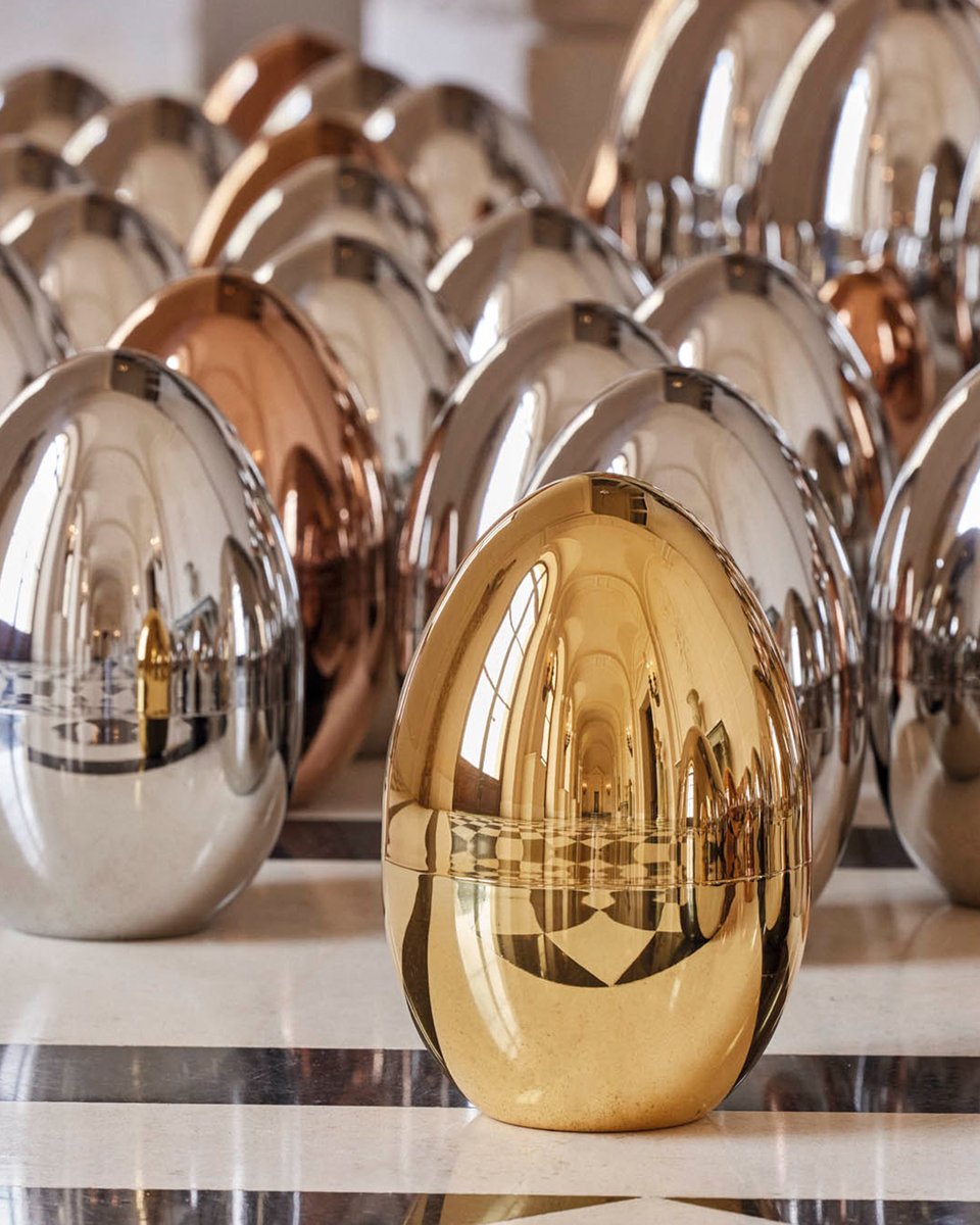 JashanmalBH's tweet image. #MOOD by Christofle: a decade of boldness and elegance.
Since 2015, this unclassified icon of silversmithing has redefined tableware—sculptural, free-spirited, and a true symbol of French art de vivre.

@christofle #repost #tablesetting #silverware #flatware #Jashanmal #Bahrain