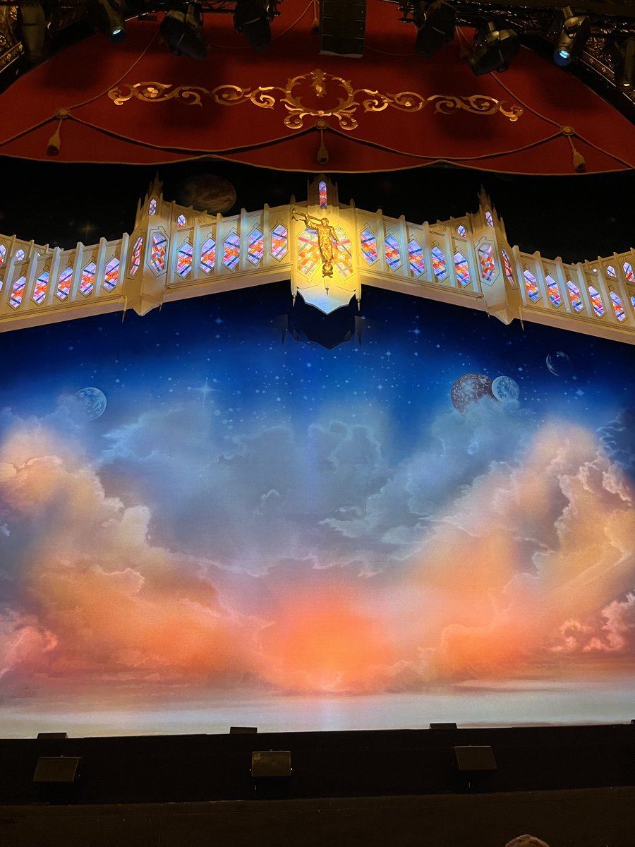 Sicilianomatt95's tweet image. Outstanding performance &amp;amp; production of @bookofmormonuk @GrandTheatreLS1 in Leeds last night. Well deserved standing ovation from the full house. #AdamBailey #NyahNish #SamBailey &amp;amp; superb cast