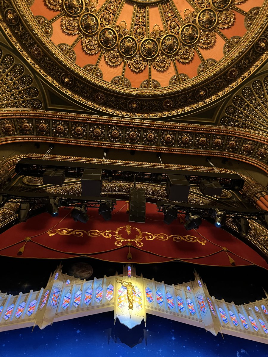 Sicilianomatt95's tweet image. Outstanding performance &amp;amp; production of @bookofmormonuk @GrandTheatreLS1 in Leeds last night. Well deserved standing ovation from the full house. #AdamBailey #NyahNish #SamBailey &amp;amp; superb cast