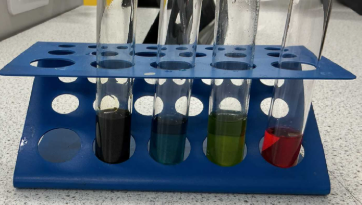 UnsworthAcademy's tweet image. 🔬 Science in Action!
Y8 are turning everyday veggies into chemistry tools! 

Red cabbage isn’t just for dinner—it’s an indicator superstar!

Watch acids turn it pink 🩷 and bases make it green 💚.
#STEM #ScienceIsCool #Chemistry #AcidOrBase