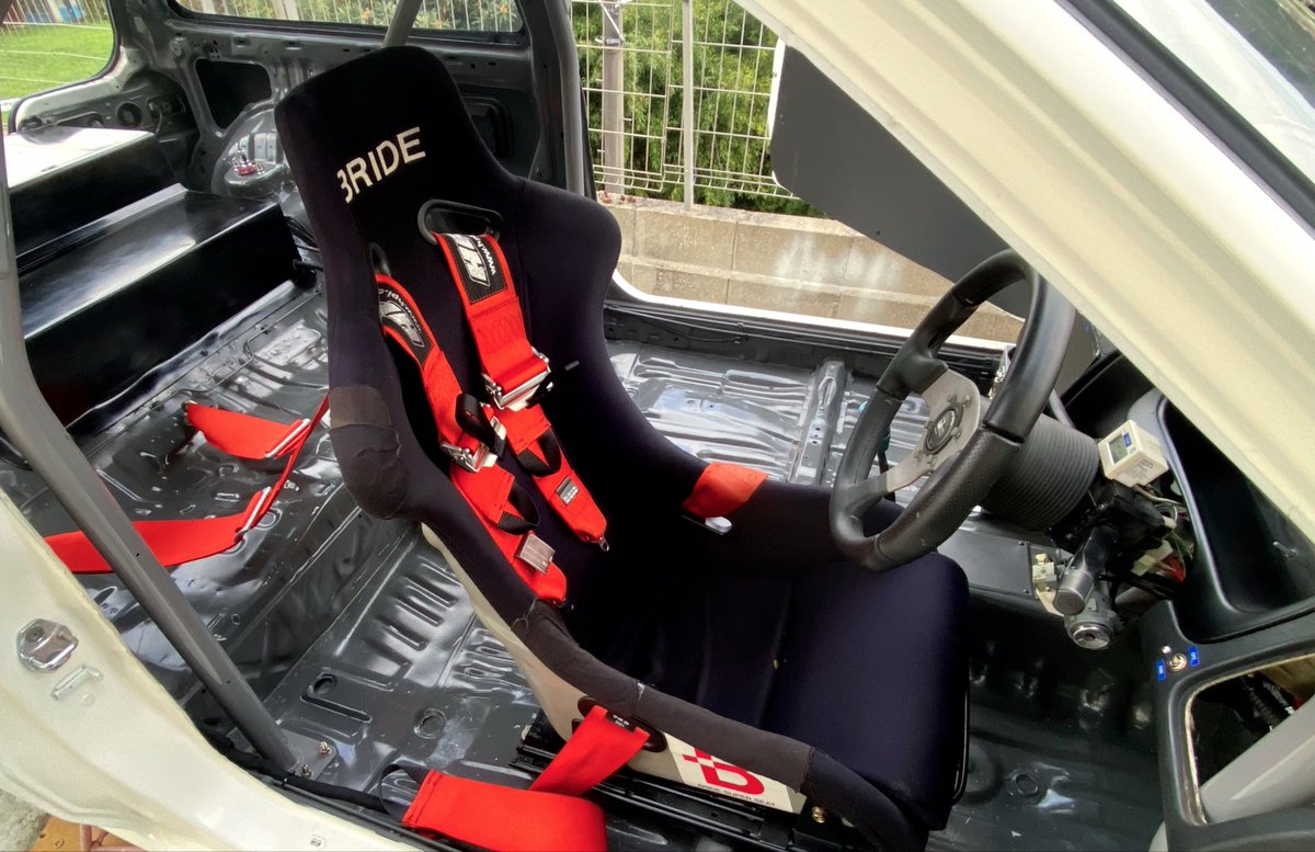 RacerVtec's tweet photo. シート、シートベルト、ダッシュ内配線処理
やっとレースカーらしくなってきた☺️
#EF1
#B18C https://t.co/fcTpnnnJfP
