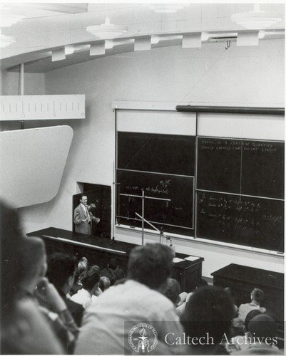 SFurkanOzturk61's tweet image. Dream come true. Standing as a professor at Caltech&apos;s Feynman Lecture Hall where Feynman used to teach his &quot;Lectures on Physics&quot;.