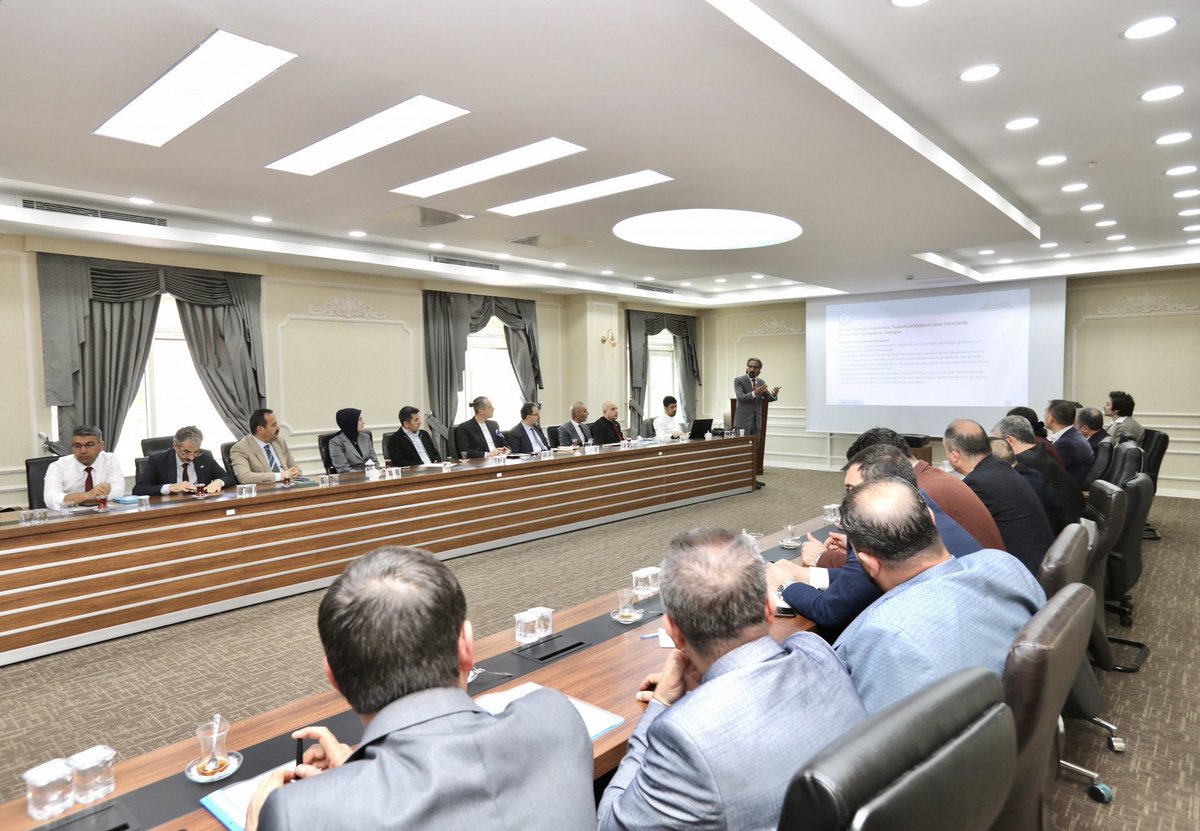 Bitlis Eren Üniversitesi’nde YÖKAK Kurumsal Akreditasyon Değerlendirme Süreci Başladı

Bitlis Eren Üniversitesi’nde, Yükseköğretim Kalite Kurulu (YÖKAK) tarafından yürütülen Kurumsal Akreditasyon Programı (KAP) kapsamında değerlendirme süreci başladı. Üniversitenin kalite