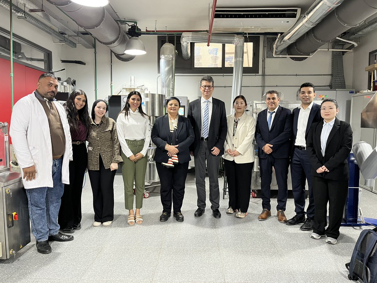 Visiting the #laboratory of #pharmaceutical #technology of Samar Mansour Holayel during the #campus #tour at the #German #International #University #GIU in #Cairo together with our #host Ezzeldin Metwalli and enjoying the #discussions with #PhD, #master and #bachelor #students