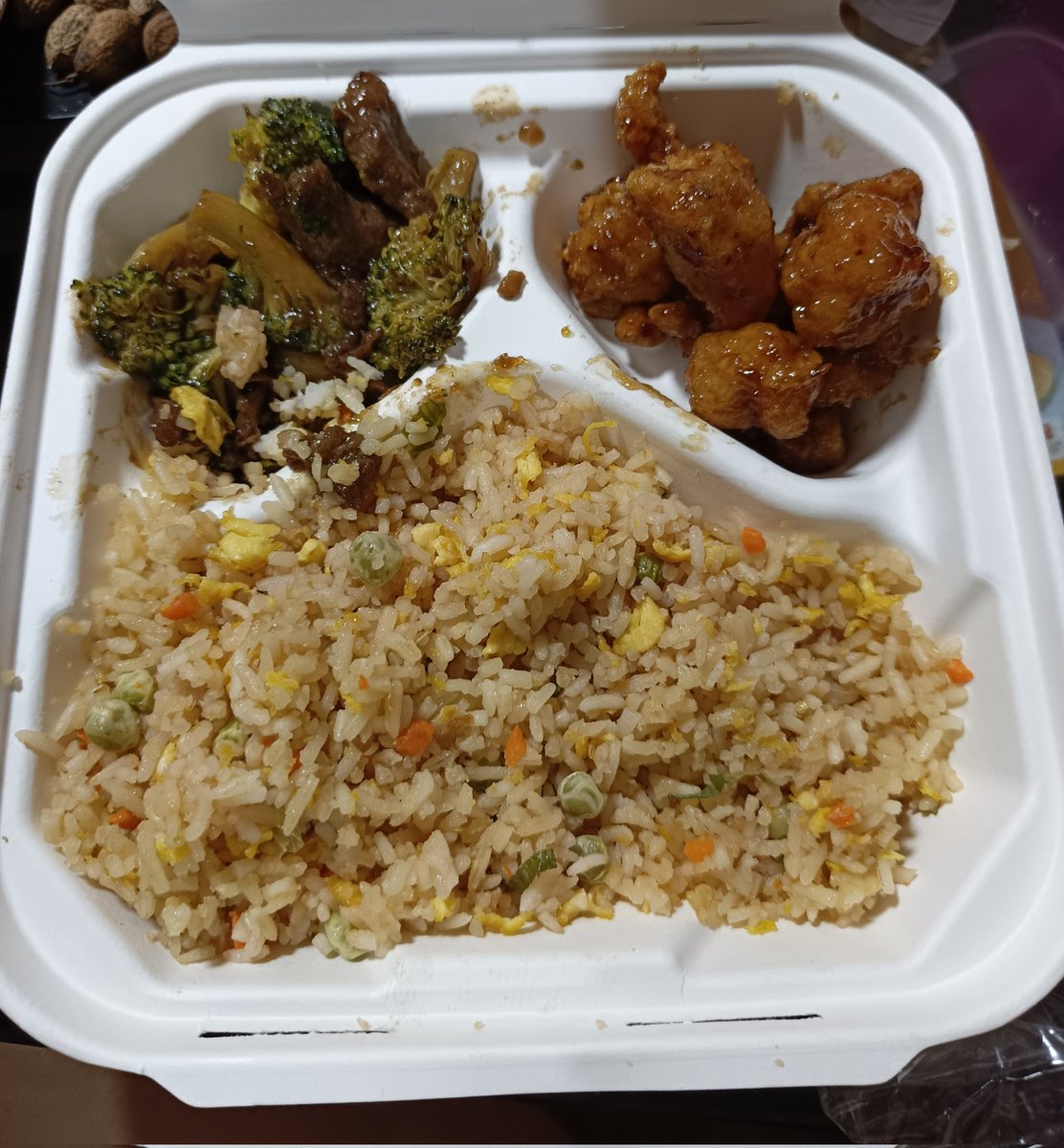 0ceansdoll's tweet image. eating disorder? NAH IM EATING DIS ORDER 🗣️🗣️