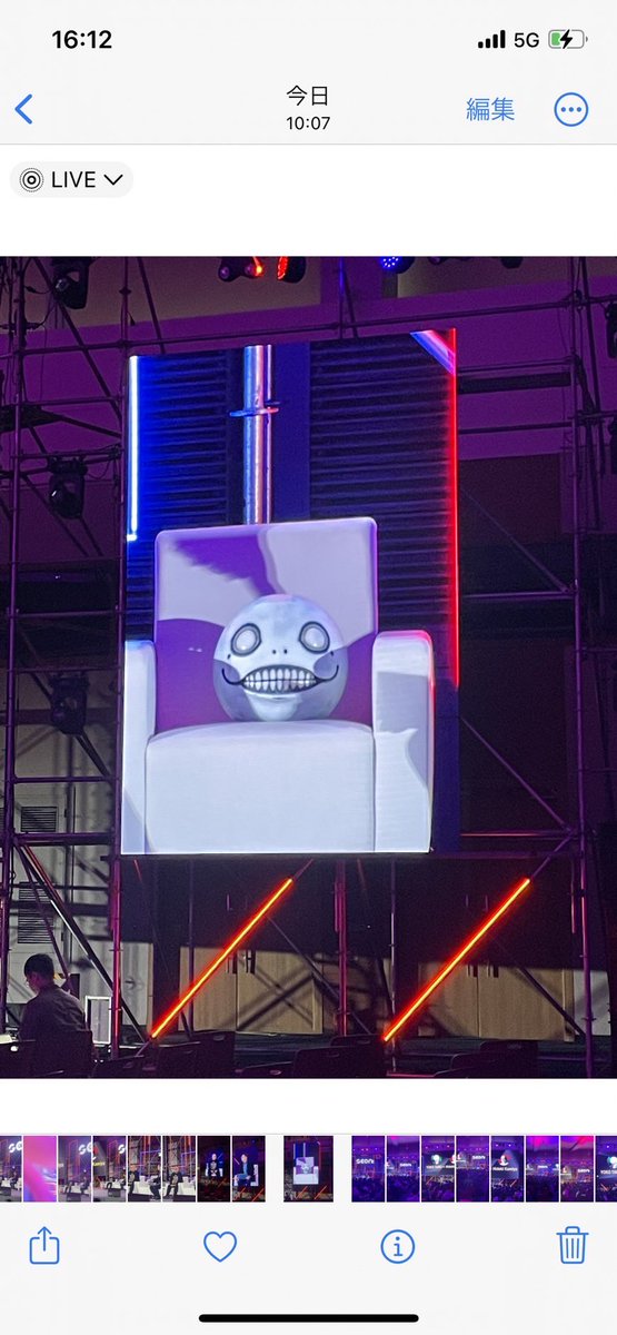 Famitsu_Hayashi's tweet image. 韓国ゲーム開発者向けカンファレンスG-CONで、ヨコオさんと神谷さんのセッションのモデレーターをさせてもらいました。ゲーム開発におけるポリシーについて、いくつかのテーマから話してもらいしましたが、それぞれの視点あり、交わるところもありでとても興味深かったです。ありがとうございました！