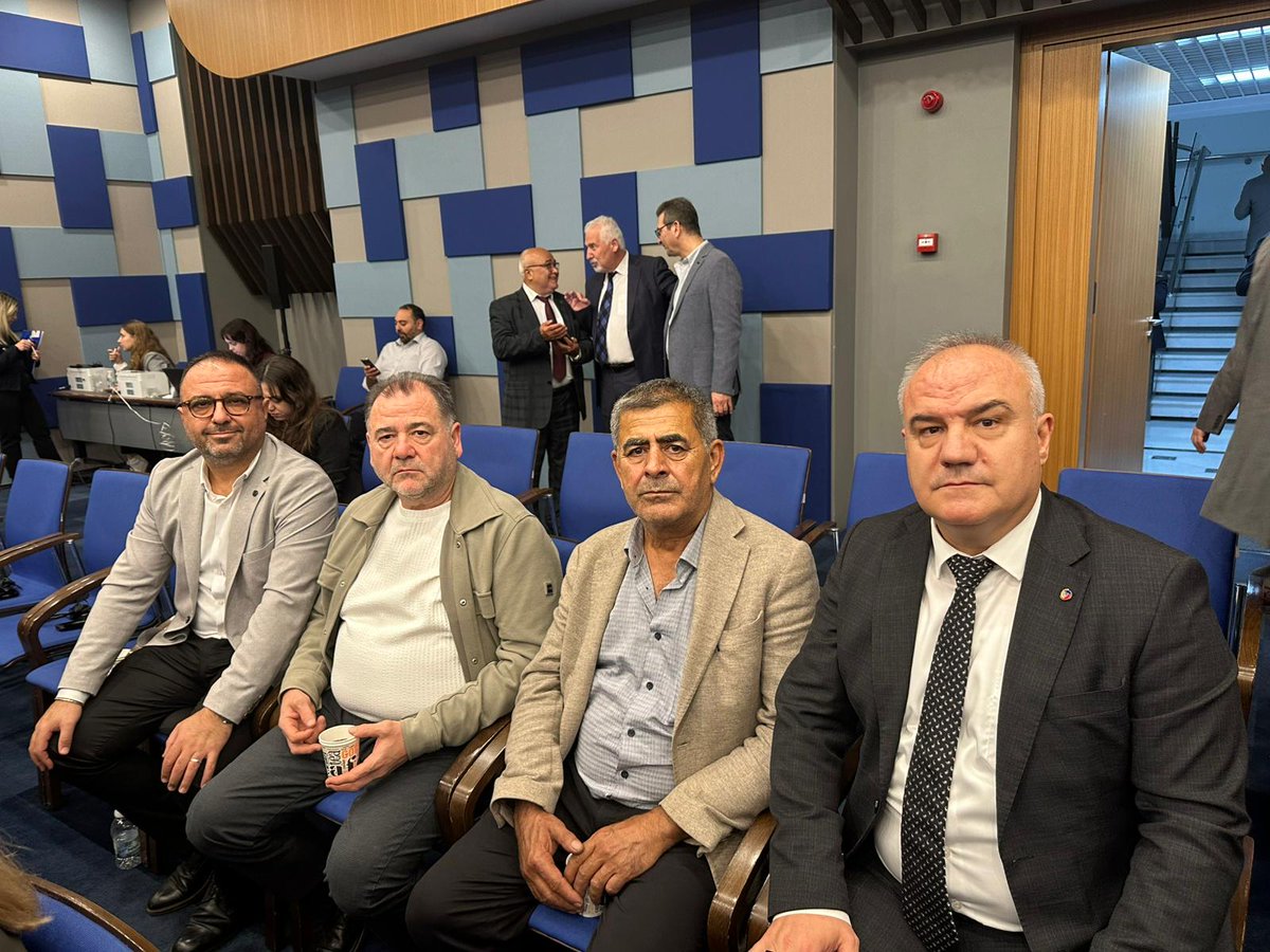 Ödemiş Ticaret Odası, TOBB Başkanı M. Rifat Hisarcıklıoğlu ve ABD Ticaret Odası Eski Başkan Yardımcısı Myron Brilliant’ın katılımıyla düzenlenen “Dünya Gündemi” konferansına katıldı. 🌍 Küresel ekonomi ve dış ticaret ilişkileri ele alındı. #ÖdemişTicaretOdası #TOBB