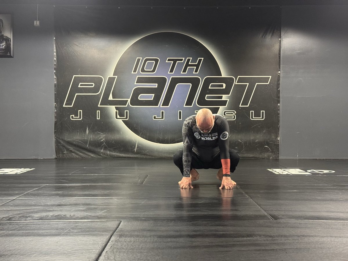 hybridgrappl1ng's tweet image. Monday evening and Tuesday afternoon at 10th Planet Jiu-Jitsu Headquarters sessions in the bag. It’s awesome to get the latest from the big boss himself #eddiebravo 
☝🏻🥳👌🏻 #10thplanetdarlington #ludusfightwear #10thplanetnetwork