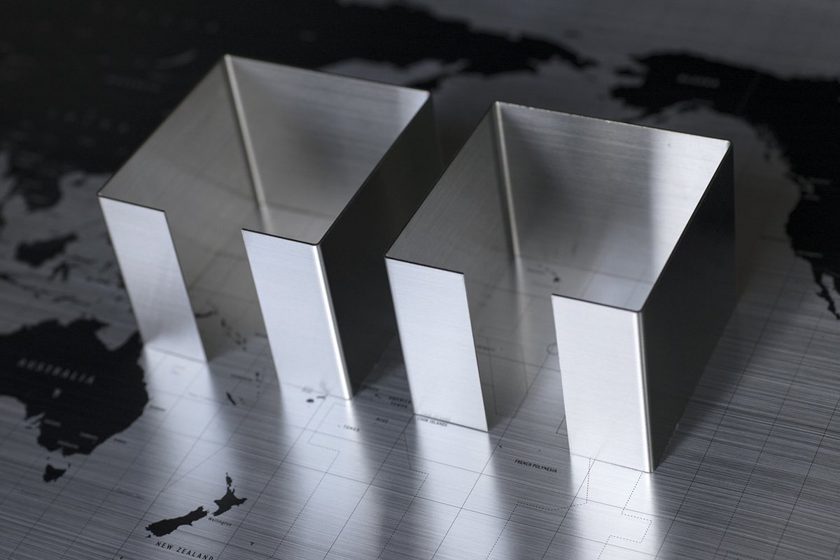 At the request of a university research institute, we manufactured a stainless steel jig for heating CFRP material.
The seamless one-piece structure is made by bending SUS304 sheet metal.

nogatadenki.jp/works/1972

#jig
#bending
#治具
#板金
#曲げ加工
#ndkinc
#野方電機工業株式会社