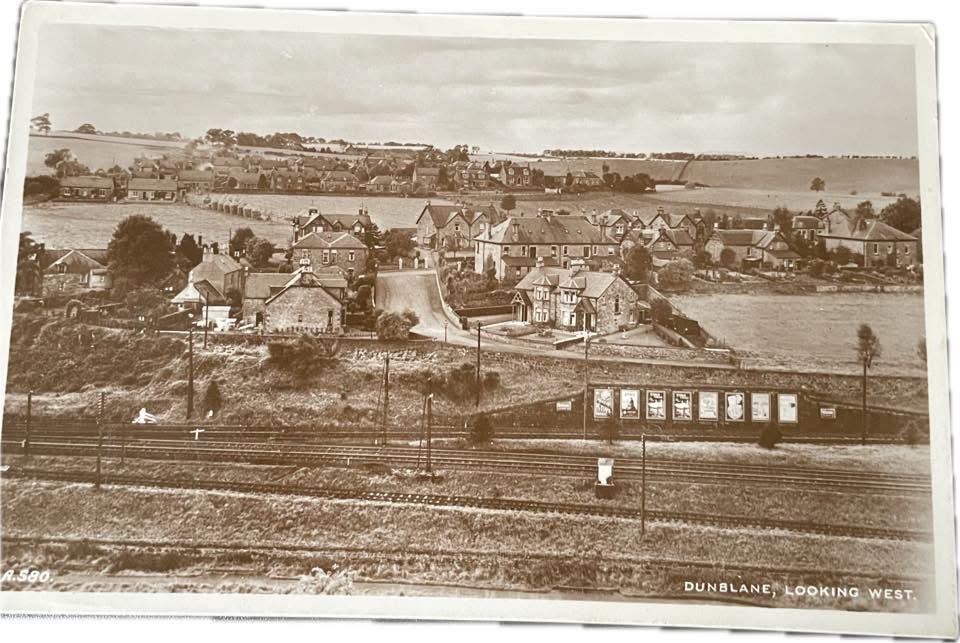 #Museum30 theme 13 is #background. Studying background in photographs from Dunblane’s history helps identify when they were taken. Look at these photographs from railway towards Doune Road, Ardoch Crescent, Springbank Crescent, to Atholl Place &amp; beyond. Spot differences…/👇