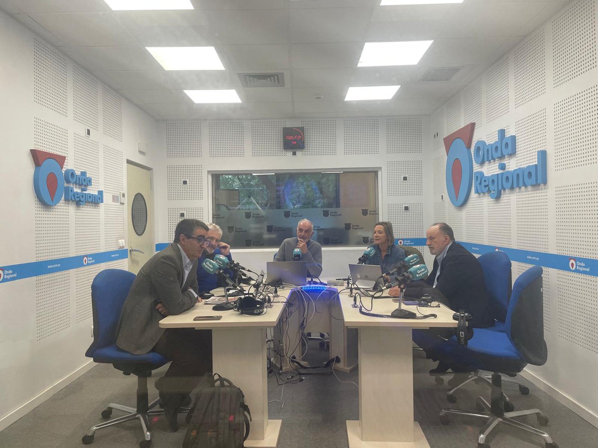🔵📻 Ya puedes VER  en #directo la #tertuliaOR hoy con: 
🗣️ <a href="/jc_josec/">Jose Carlos Vicente Lopez</a> <a href="/mlmorell/">Miguel López-Morell</a> <a href="/pjmartinstar/">Pedro Juan Martín Castejon</a> <a href="/la_unzu/">Belén Unzurrunzaga</a> 
🔗orm.es/directos/infor…