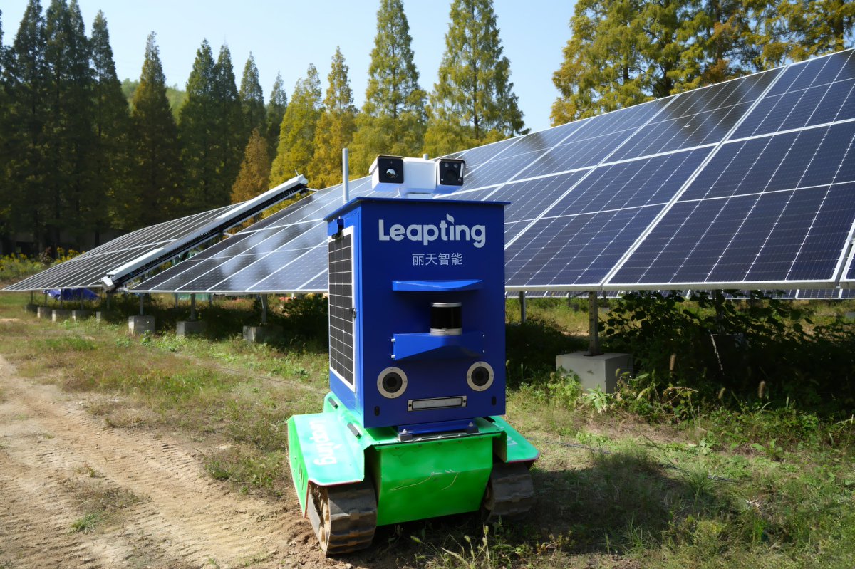AgilexRobotics's tweet image. AgileX Robotics x Leapting: Solar Inspection Robot Completes Overseas Delivery! 🤖Autonomous tracked chassis, dual-vision PTZ + 640×512 IR sensor, AI anomaly detection &amp;amp; 360° full coverage. 95%+ recognition rate for solar faults, cutting costs &amp;amp; boosting efficiency.
