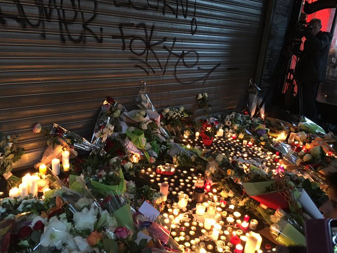 Des pensées pour toi, Véronique Geoffroy de Bourgies, lâchement assassinée par 3 ordures le 13-Novembre 2015 à la terrasse de "La Belle Equipe". Nous ne t'oublierons jamais et nous pensons à tes enfants. #13novembre2015