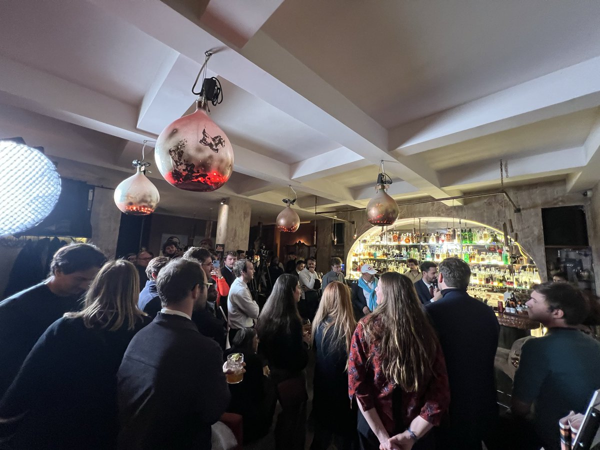 Hier soir, le <a href="/NouveauPop/">Le Nouveau Populaire</a> est né.

Face à des médias de plus en plus concentrés, il fallait bien une réponse concrète et efficace. Ce nouvel outil sera au service de nos luttes sociales et écologiques pour partager un autre regard sur notre Monde.

Merci <a href="/BorisVallaud/">Boris VALLAUD</a> <a href="/Aouizille/">Alexandre Ouizille</a>.