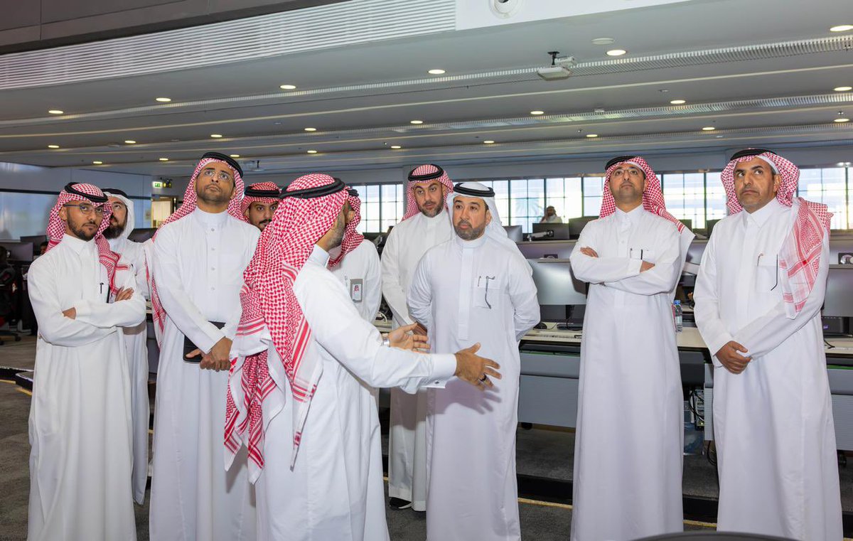 في إطار تعزيز التعاون وتبادل المعرفة لتمكين مدننا من مستقبل أكثر ذكاءً، سعدت بزيارة شركة الاتصالات السعودية <a href="/stc_ksa/">stc السعودية</a>، حيث بحثنا فرص توظيف الذكاء الاصطناعي والاستقراء الوقائي وقياس الأداء لابتكار حلول ترتقي بجاهزية المدن وكفاءة استجابتها، وتسهم في بناء منظومة حضرية متكاملة تستشرف