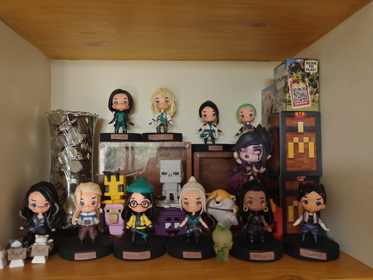 Yey!! My mini collection of toys 😊
Will be giving away our extra jett and Reyna on December!!! Stay tuned!!