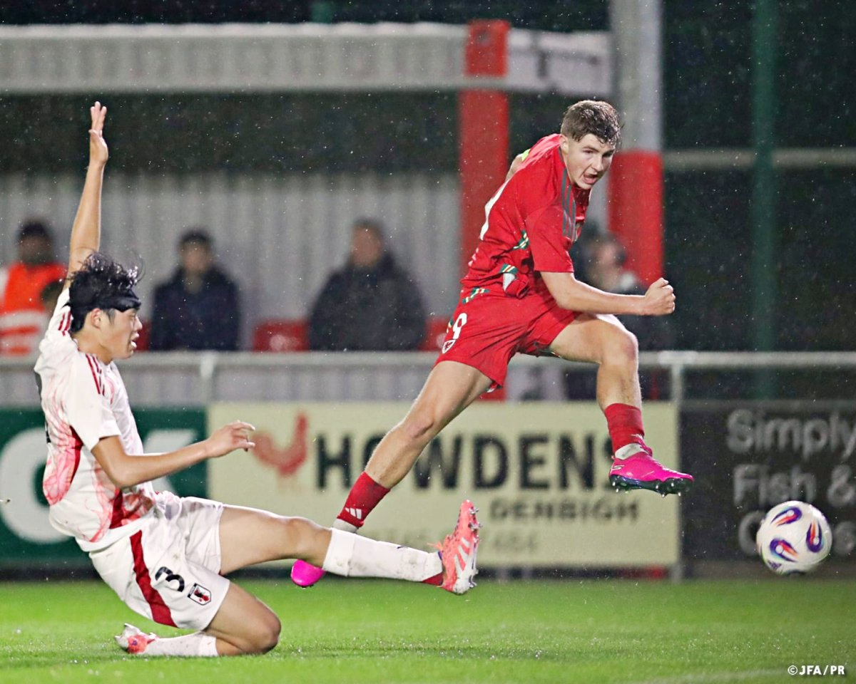 🔹U-18日本代表🔹
【2025.11.12 Match Report✍️】

🏆国際親善試合
⚔️第1節
🗓️11.12(水) ⌚19:00(🏴󠁧󠁢󠁷󠁬󠁳󠁿)
🏟Central Park(ウェールズ)

🇯🇵U-18日本代表 2-3 U-18ウェールズ代表🏴󠁧󠁢󠁷󠁬󠁳󠁿
⚽️得点
16分 #山本天翔(ガンバ大阪ユース)
31分 #酒井舜哉(RB大宮アルディージャU18)