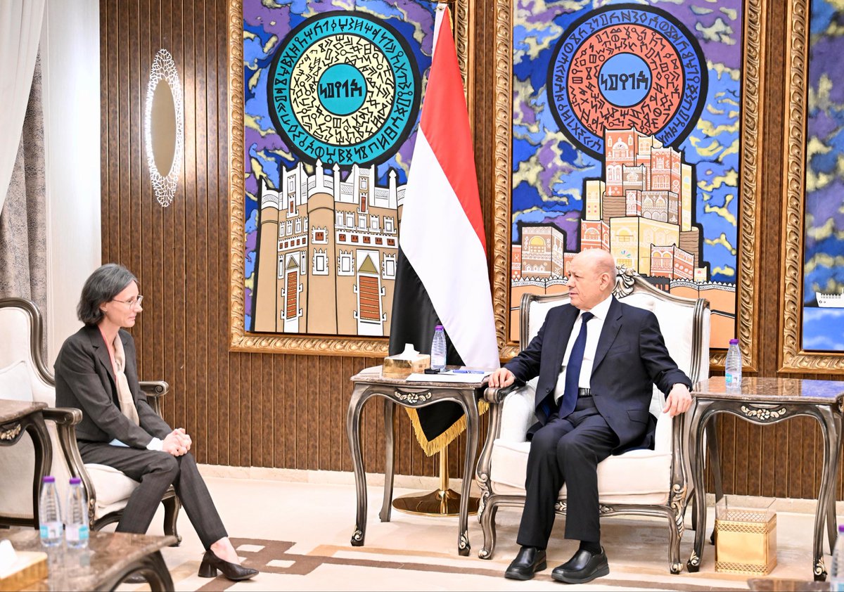 خلال لقائي مع فخامة رئيس مجلس القيادة الرئاسي، الدكتور رشاد العليمي، تباحثنا حول الجهود التي يبذلها المجلس، بالتعاون مع الحكومة والسلطات المحلية في المحافظات، من أجل تحسين أداء المؤسسات وتنفيذ الإصلاحات والمساهمة في عملية إنعاش الاقتصاد الوطني.
تؤكد 🇫🇷 دعمها الكامل لليمن 🇾🇪وشعبه.